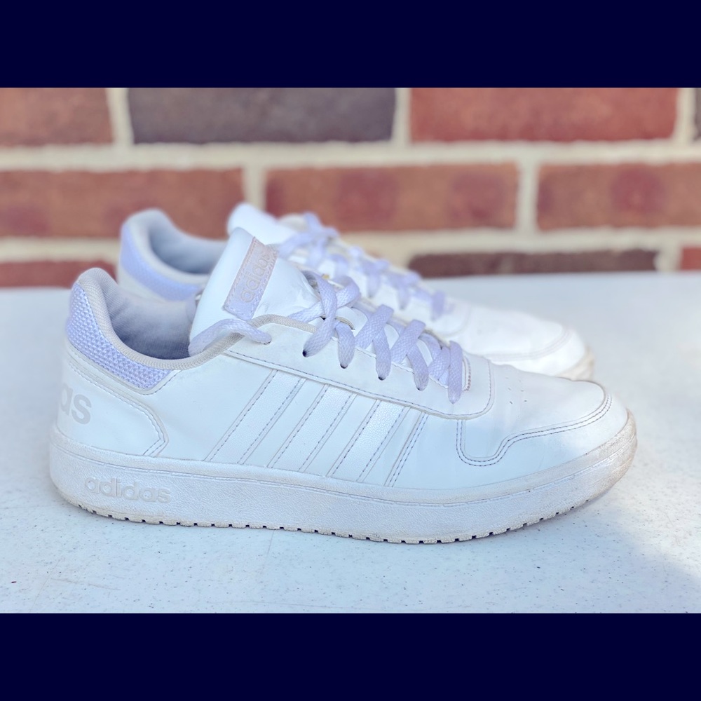 Adidas Sneakers